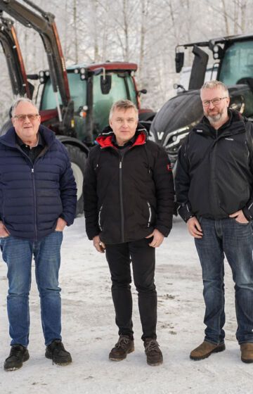 Valtra leder an – sterke registreringstall for Akershus Traktor Hamar