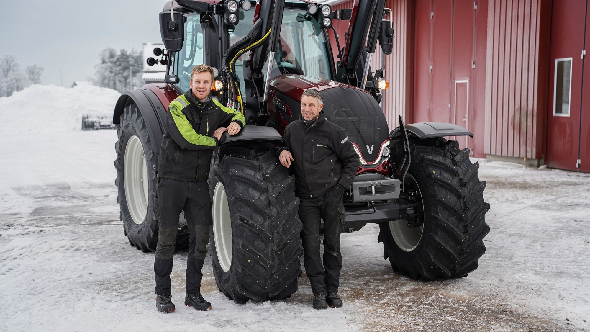 tre ny Valtraer til Hamar.tre ny Valtraer til Hamar.