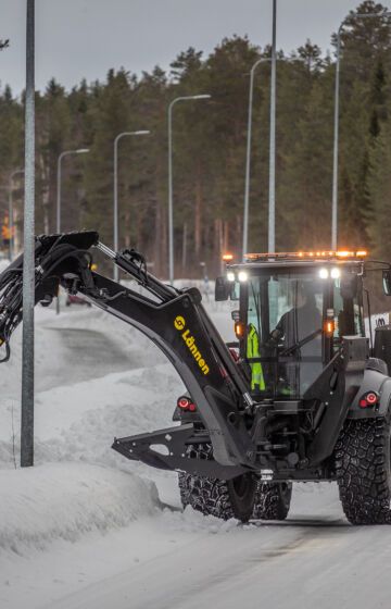 Lännen, effektiv maskin for arbeid i alle terreng og årstider