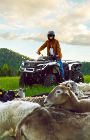 Can-Am Outlander Electric 2026