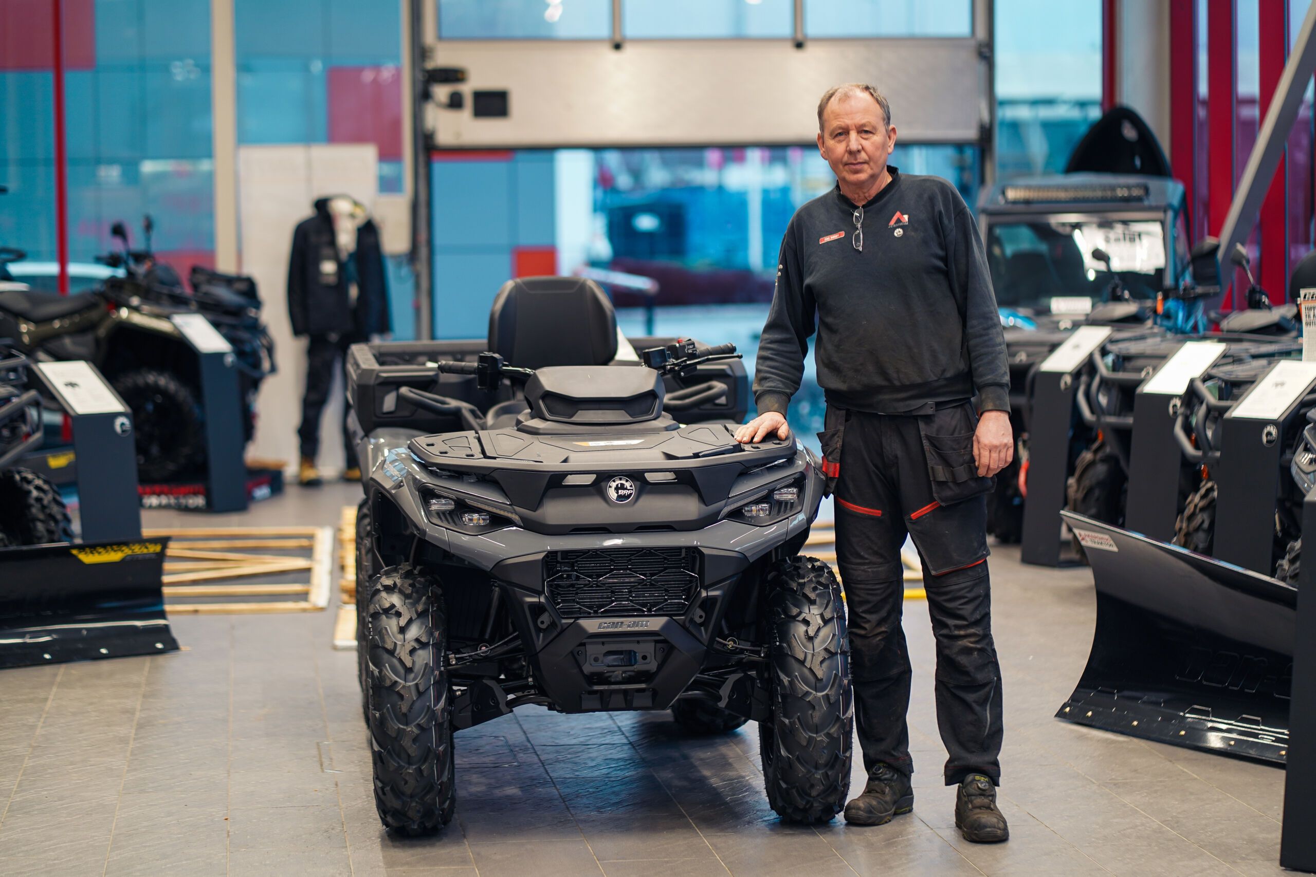 Bakpart av Can-Am Outlander 6x6 G3 med egenutviklet bakvegg, feste for verktøy og arbeidslys.Bakpart av Can-Am Outlander 6x6 G3 med egenutviklet bakvegg, feste for verktøy og arbeidslys.