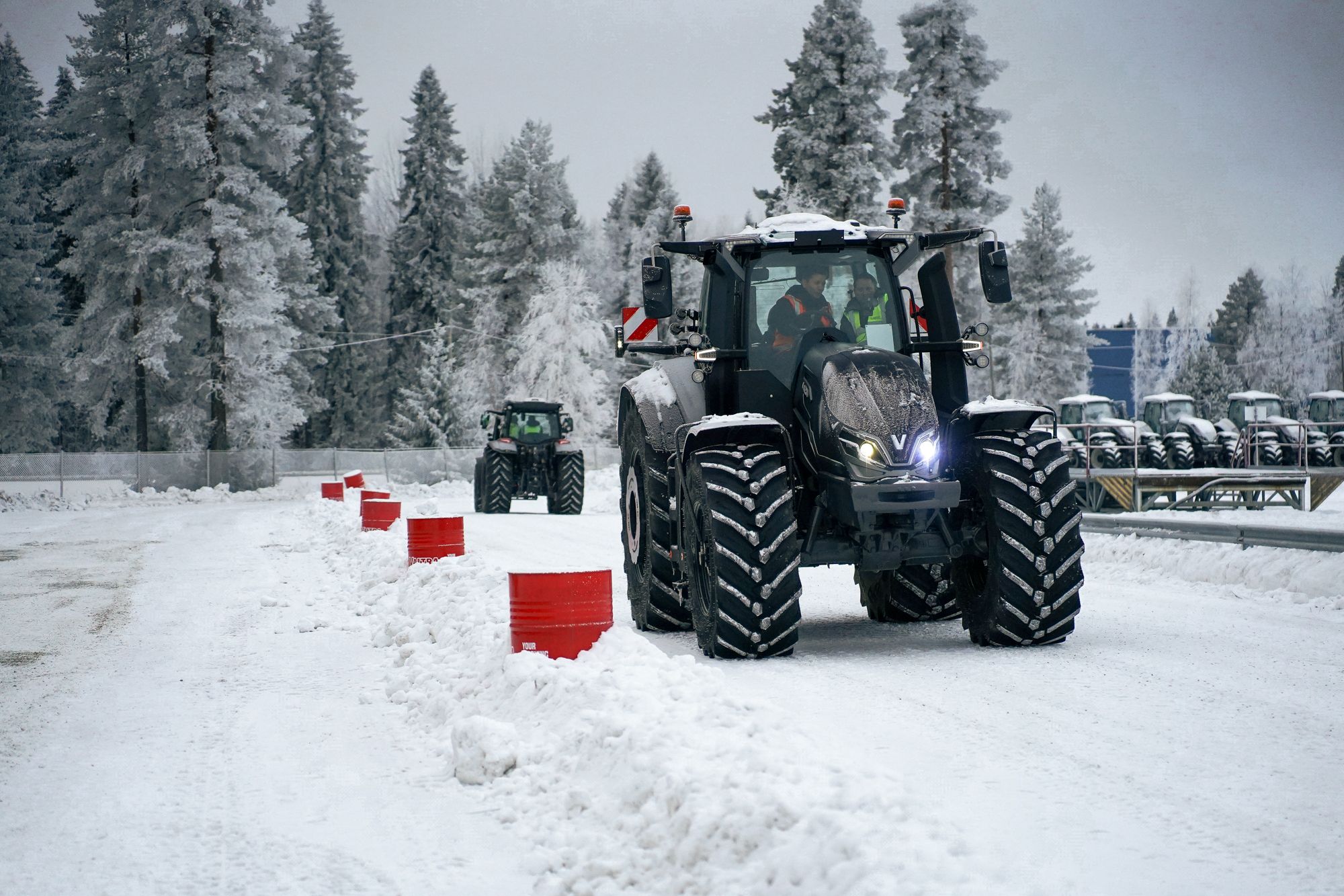Valtra Norge: deltakere på tredagers salg- og produkttrening i FinlandValtra Norge: deltakere på tredagers salg- og produkttrening i Finland